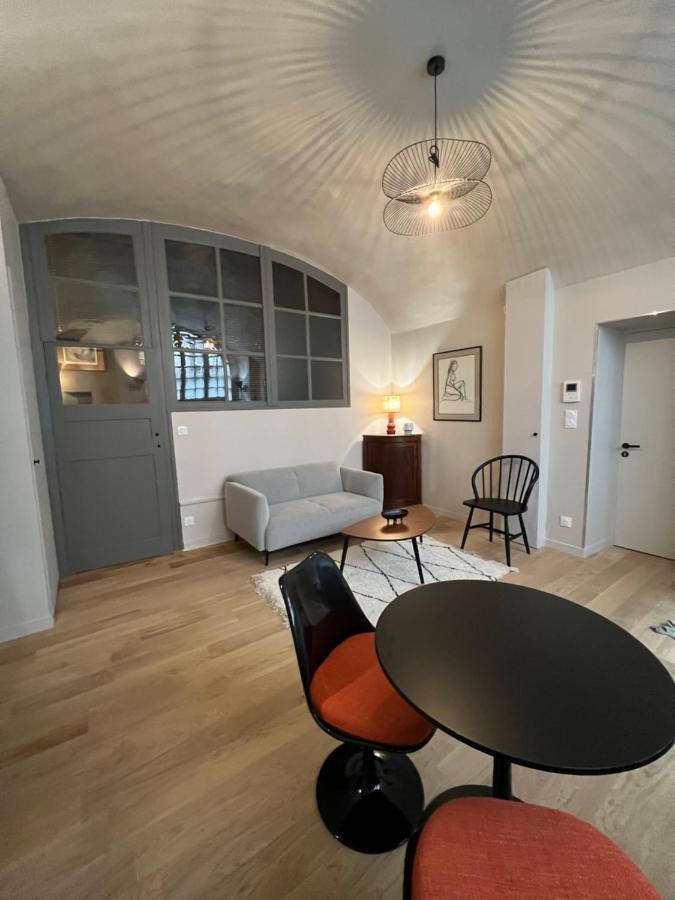 Lucas II Appartement 35 M2 Hotel Particulier XVII Ieme Siecle Centre Historique Clermont-Ferrand Cathedrale Buitenkant foto